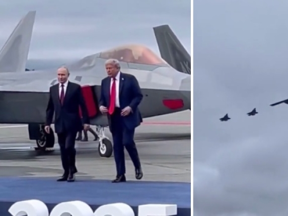 Bombardiere B-2 in volo sopra Putin e Trump durante il saluto in Alaska. Corriere della Sera. 4 B-2 sorvola Putin e Trump in Alaska: simbolo di forza e diplomazia