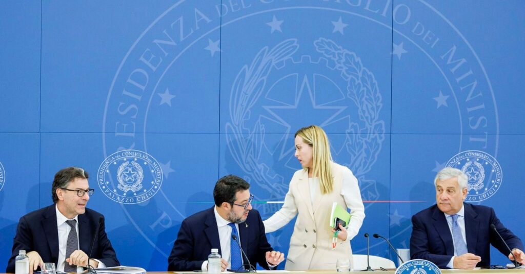 Dalle banche all’Irpef, si apre tra le tensioni il cantiere della manovra. Il Sole 24 Ore. 3 Manovra economica: banche e Irpef, analisi delle tensioni politiche