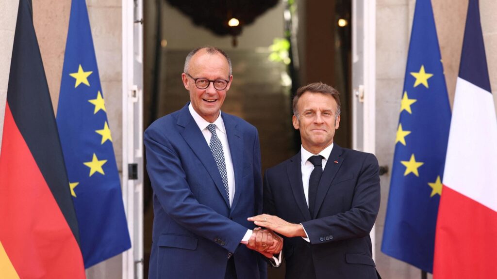 Vertice UE a Parigi: pressioni su Putin, nuova strategia sull'Ucraina