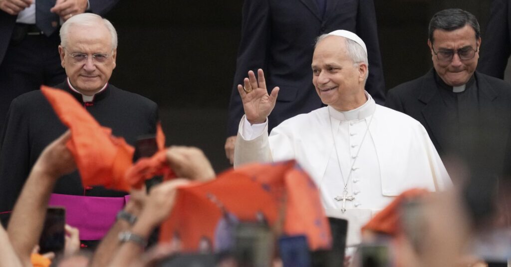 Il Papa: non rassegniamoci alla logica delle armi, gli operatori di pace gioia della Chiesa. Il Sole 24 Ore. 5 Papa Francesco: Appello contro la logica delle armi e per la pace