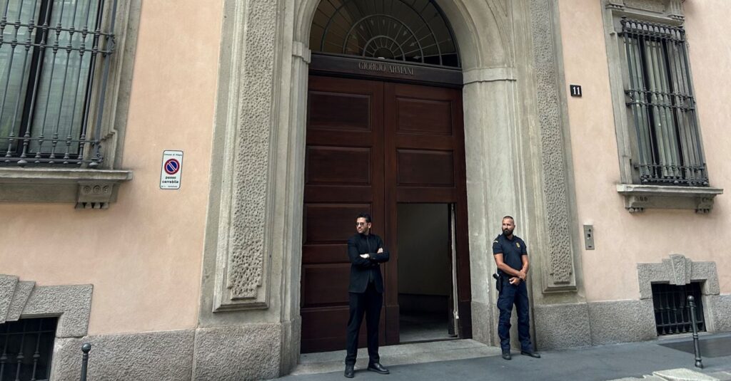 Lutto a Milano: Armani, camera ardente oggi e domani – Omaggio cittadino