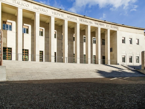 Consulente bancario truffa clienti anziani: l’indagine su Riello a Bolzano