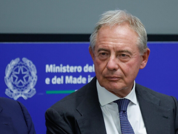 Crisi industria e lavoro: Ilva, Stellantis e St in bilico, incertezza sull’autunno