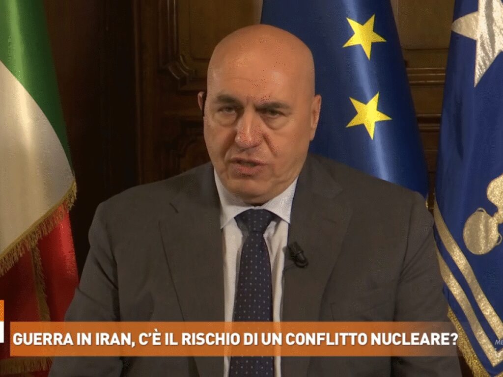 Crosetto: Italia già in guerra ibrida, servono azioni e investimenti difesa