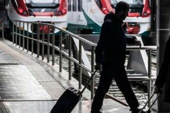 Ferrovie, 300 miliardi di investimenti per far muovere l'Italia. Adnkronos. 3 Ferrovie: 300 miliardi di investimenti per la mobilità italiana