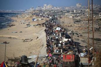 Gaza City, prosegue l'avanzata: Israele apre seconda via di fuga per i residenti. Adnkronos. 4 Israele apre seconda via di fuga a Gaza City: cosa succede ora?