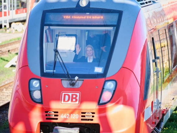 Evelyn Palla alla guida di Deutsche Bahn: svolta storica per le ferrovie tedesche