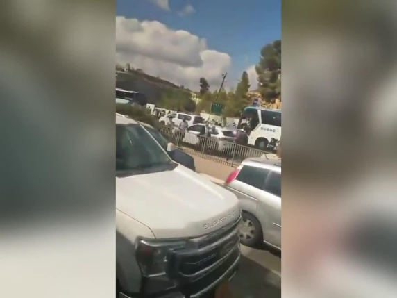 Attentato a Gerusalemme: le immagini di spari e fuga – Video esclusivo