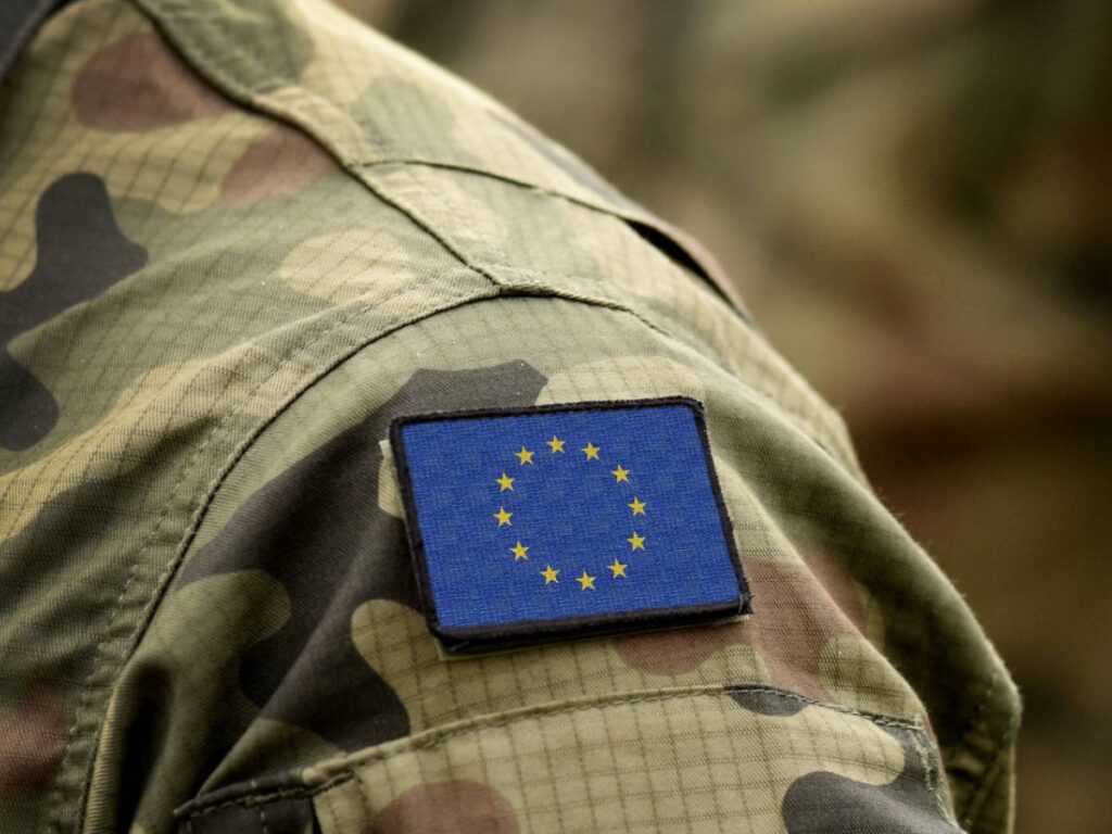 Indifesi in caso di conflitto: mancano armi e munizioni (e servono 50mila militari). Il Giornale. 10 Difesa italiana a rischio: mancano armi e 50mila militari, l'allarme 2025