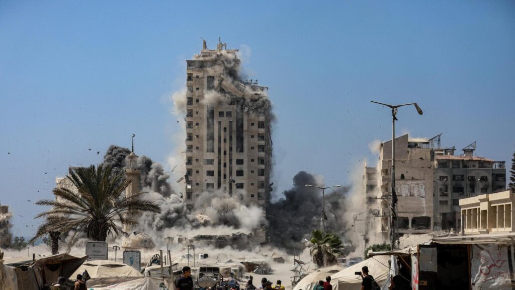 Israele distrugge grattacielo a Gaza: svolta nel conflitto con Hamas