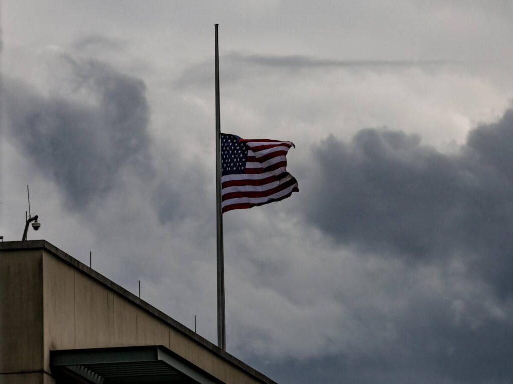 La caccia Maga ai commenti esultanti. Vi pentirete di avere aperto bocca. Il Giornale. 5 Caccia ai commenti pro-Kirk: polemiche su libertà di parola e social USA