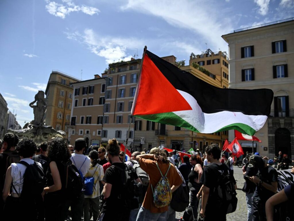 L'Italia ferita dai pro Pal e le colpe della sinistra. Il Giornale. 2 Italia divisa dalla questione palestinese: sinistra sotto accusa