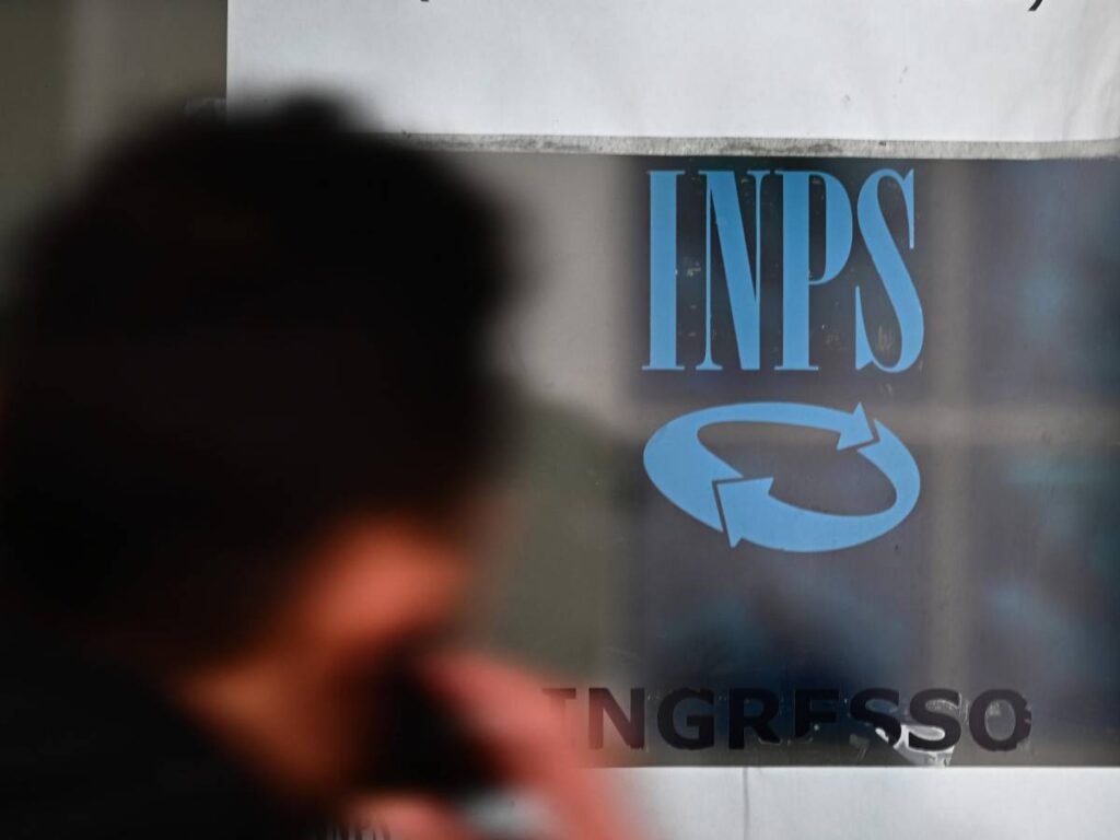 Pensioni oltre i 2.500 euro un taglio secco ogni anno. Il Giornale. 8 Tagli alle pensioni sopra i 2.500 euro: quanto si perde ogni anno?