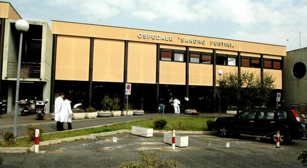 Roma, uomo muore dopo dimissione ospedale Pertini: indagine aperta