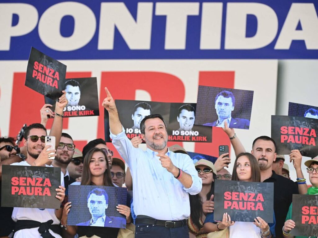 Salvini blocca l'esercito europeo: mai in guerra per l'Ucraina