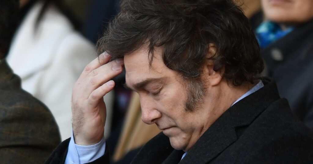 Sconfitta netta per Milei a Buenos Aires. I peronisti vincono le elezioni provinciali con 13 punti di scarto. Il Fatto Quotidiano. 1 Sconfitta di Milei a Buenos Aires: peronisti trionfano nelle elezioni 2025