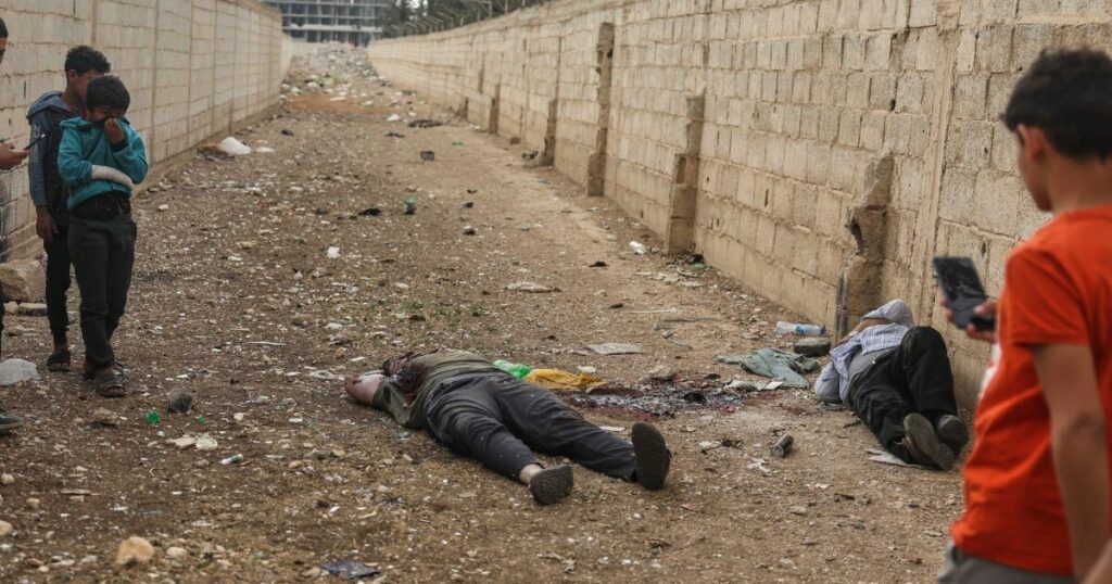 Sei druso? e gli sparano: in Siria decine di esecuzioni di forze governative e gruppi affiliati. Il Fatto Quotidiano. 6 Siria: Esecuzioni di civili drusi, Amnesty accusa le forze governative