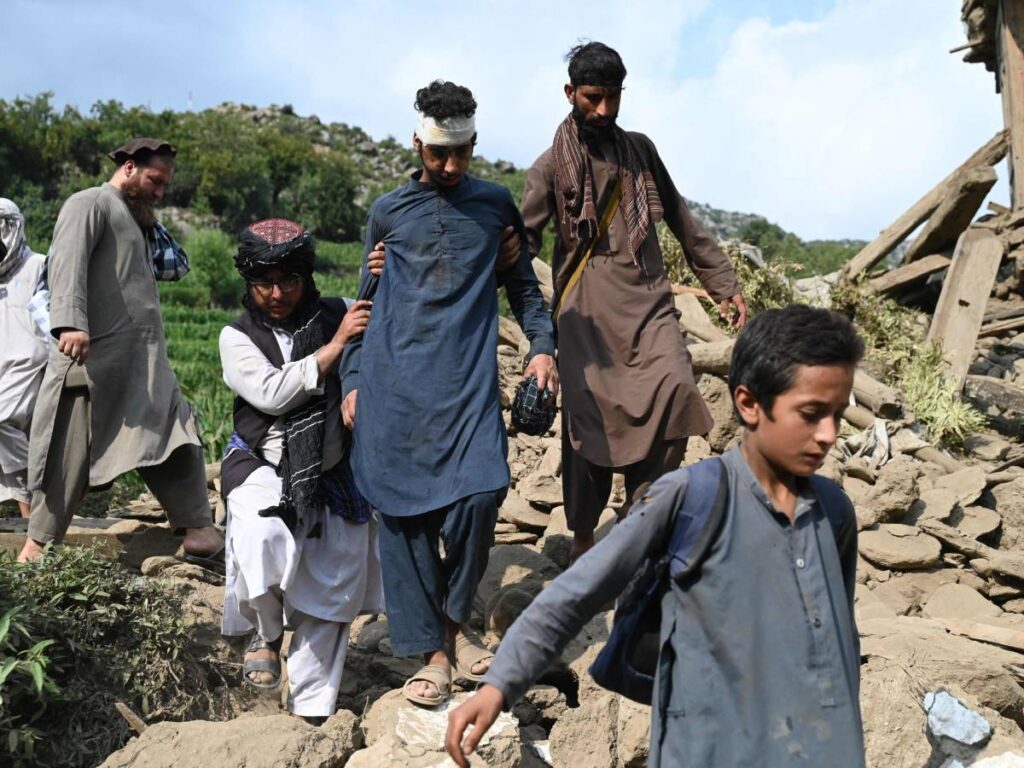 Terremoto in Afghanistan: 800 morti, Talebani chiedono aiuto. Cosa succede ora