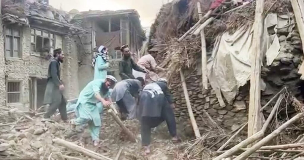 Terremoto devasta l’Afghanistan: Ci sono almeno 622 morti. Il Fatto Quotidiano. 6 Terremoto Afghanistan 2025: oltre 800 morti, villaggi distrutti e soccorsi difficili