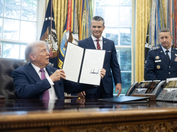 Trump rilancia il Dipartimento della Guerra: svolta storica e polemiche